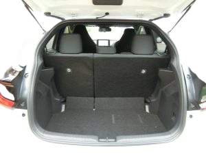 トヨタ　ヤリス