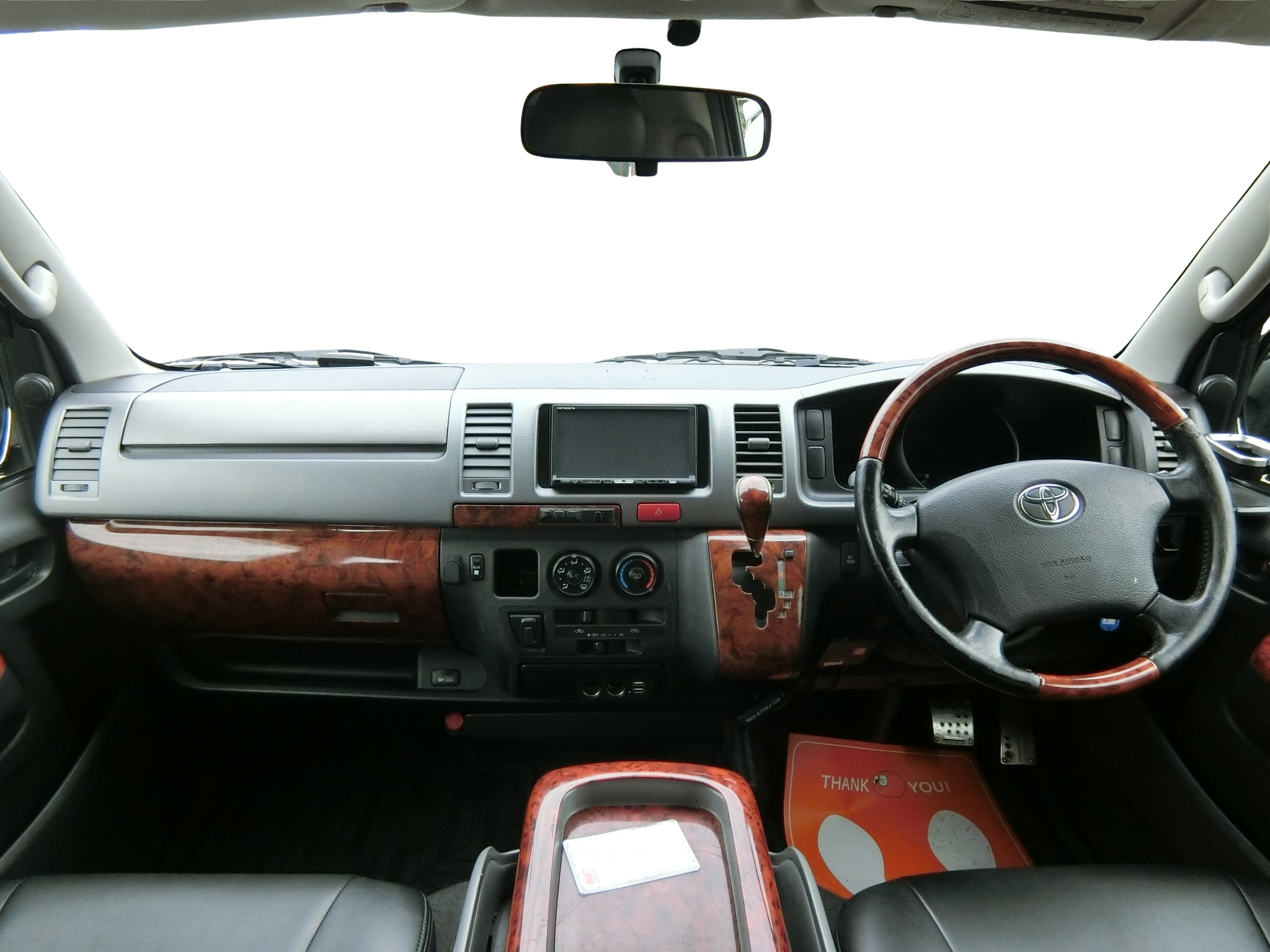 トヨタ　ハイエース